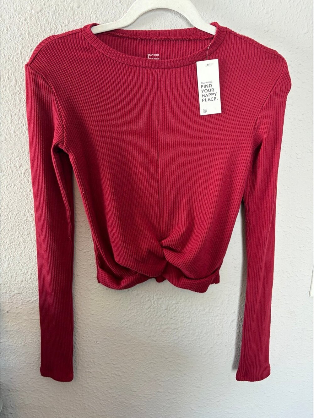 NWT Gilly Hicks Hollister soft red ribbed long sleeve size S. $35 retail